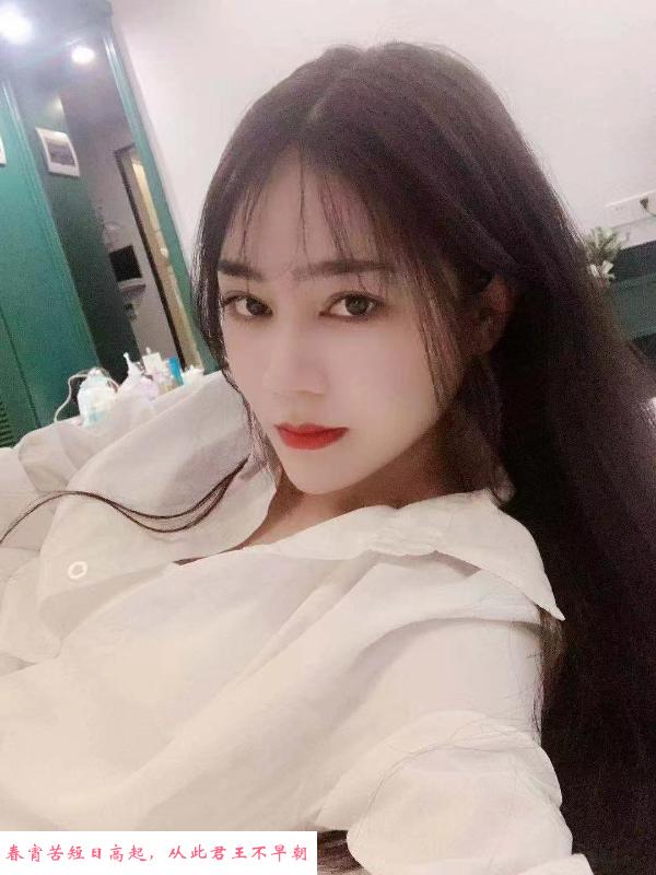龙华还能啪的美女 第2张