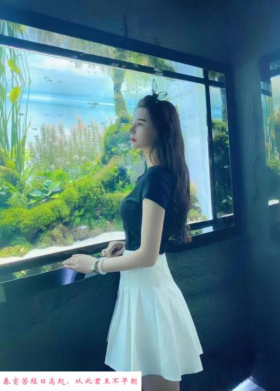 青春长腿女 第1张