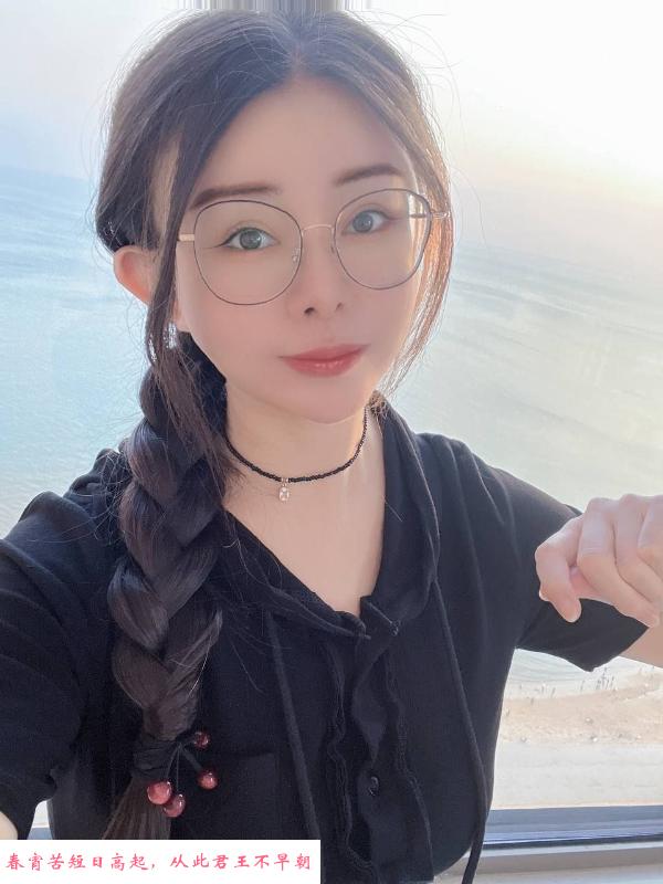 钟楼成熟长腿妞 第1张