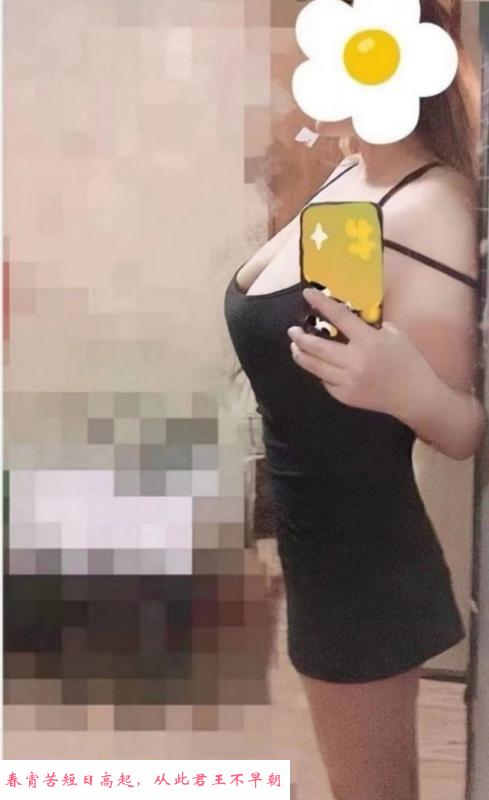 南坪万达丰满大胸妹 第1张
