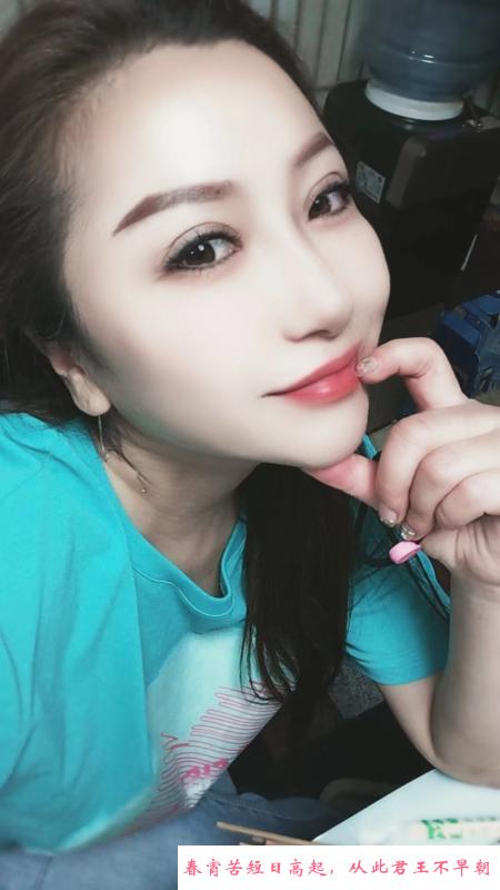 体验四方新村美少妇 第1张