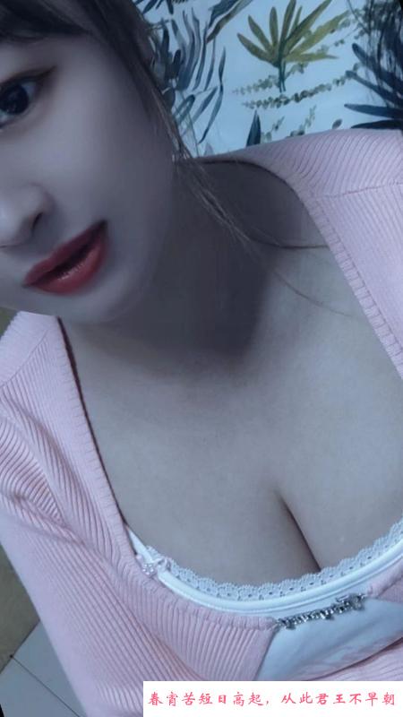 口活很爽的骚熟女 第1张