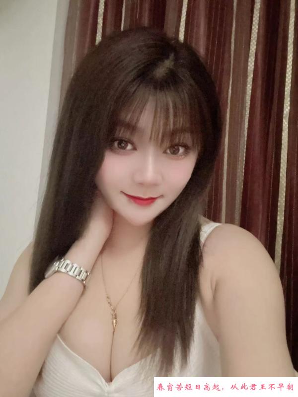 大奶少妇霞霞 第1张