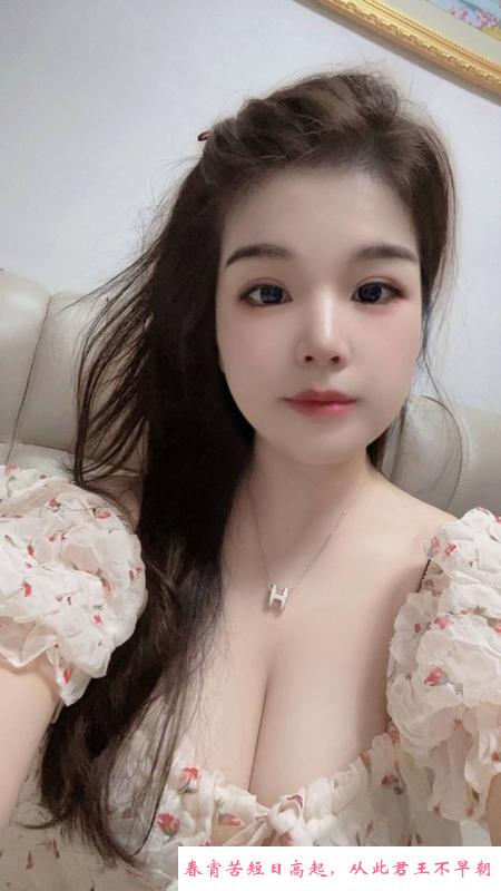 天河颜值巨乳妹子 第1张