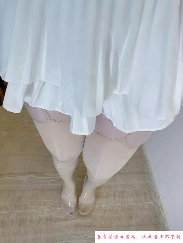 丝袜高跟少妇婧婧 第2张