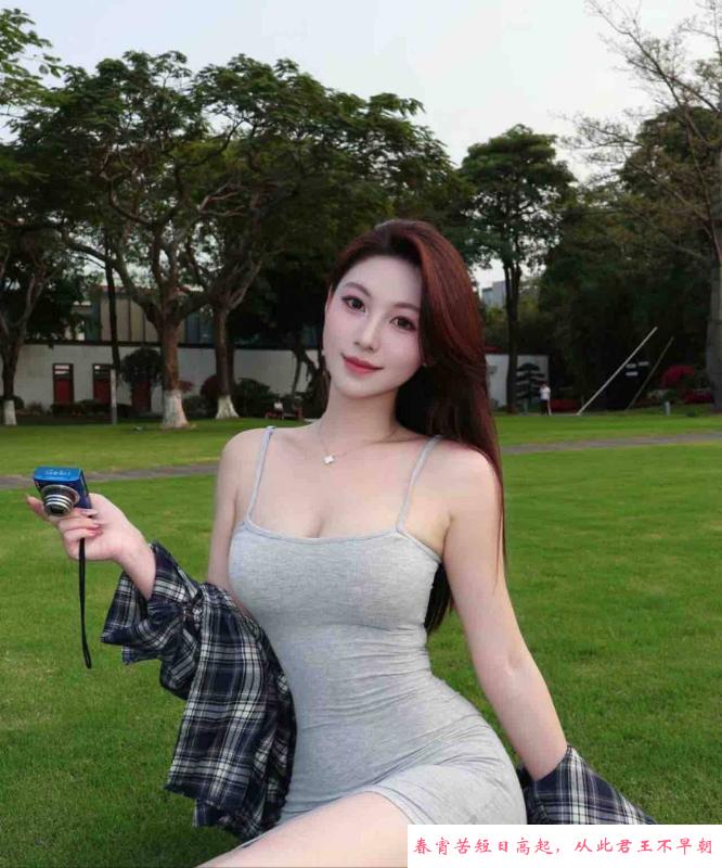 让胡路大胸性感小姐姐 第2张