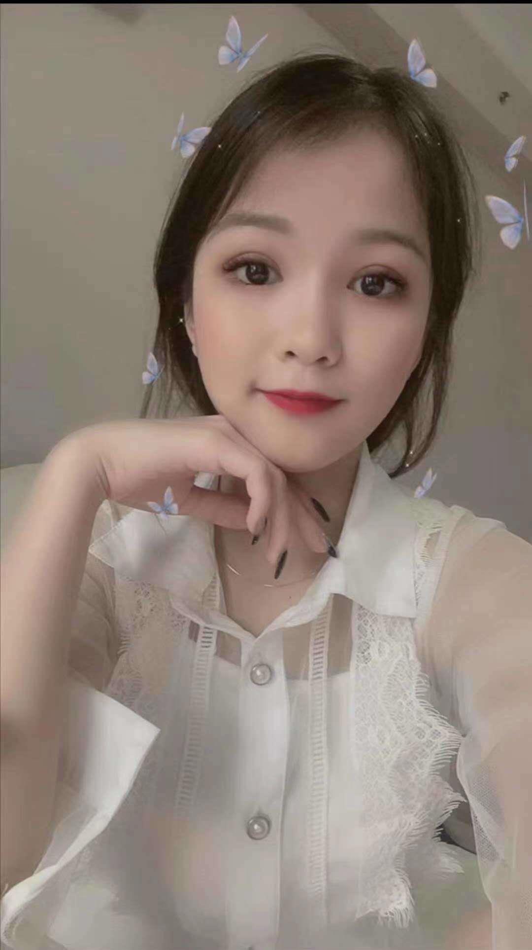长沙岳麓区河西02年高颜值的小妹妹 第1张
