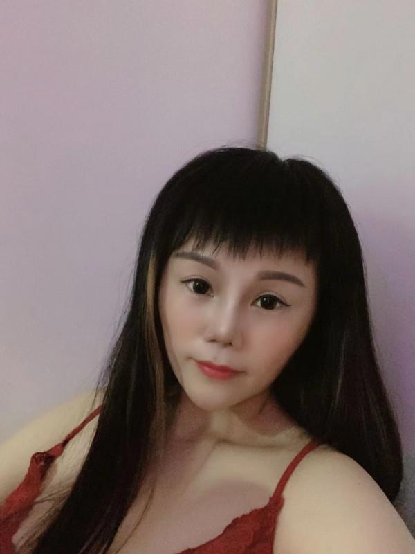 态度性格都挺不错的妹子 第2张
