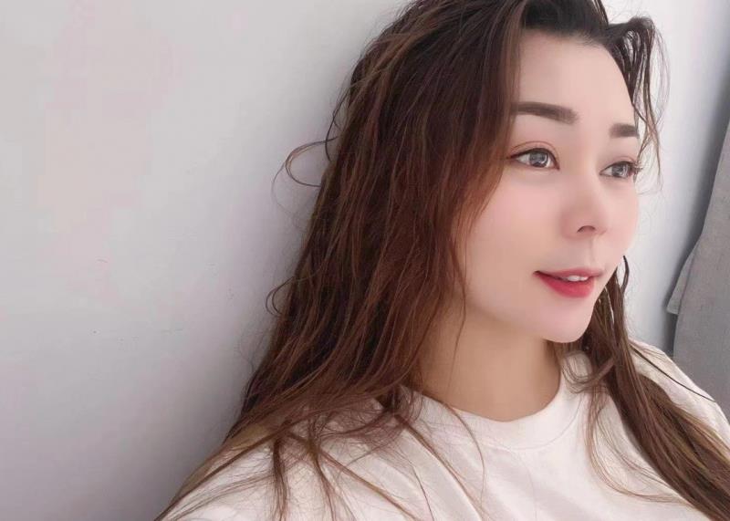 大奶妹妹可kiss 第2张