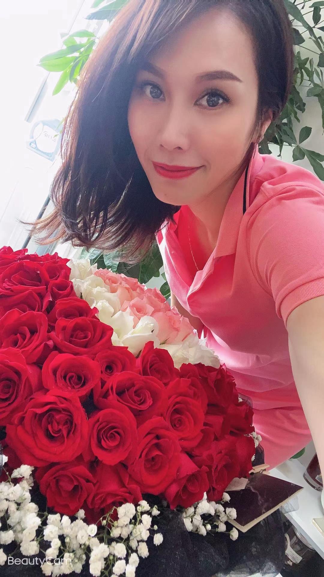 房产销售兼职骚气妹子 第2张