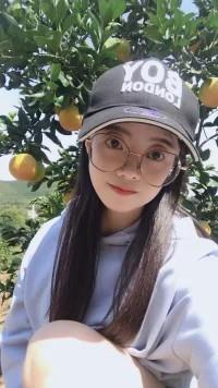 00后天然白虎婉兮 第1张