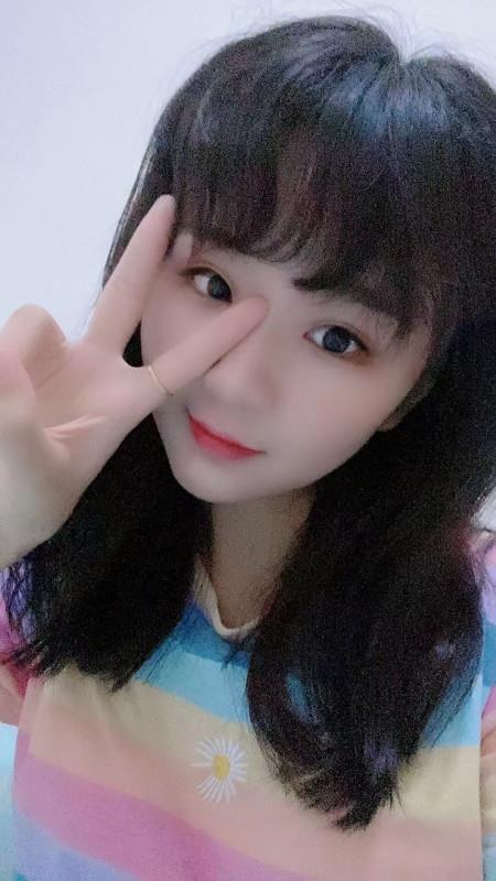 身材娇小的依依 第3张