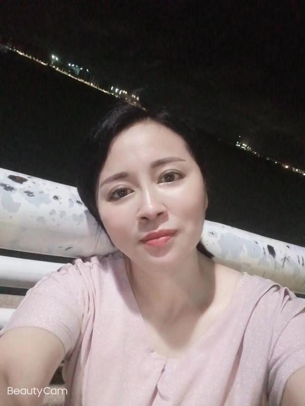 汕头利鸿基大厦附近的熟妇 第1张