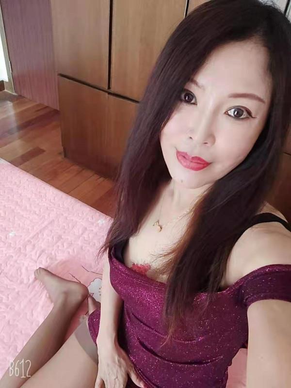 长腿熟女 第1张