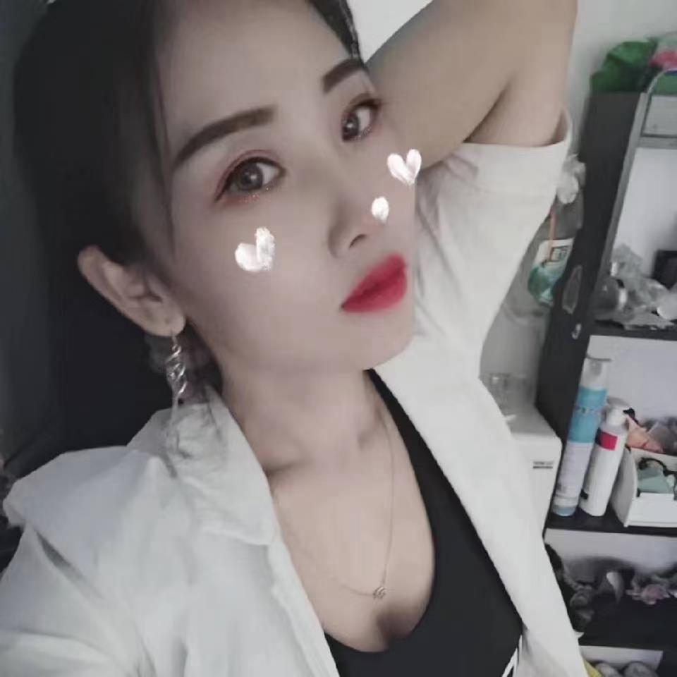 瘦瘦的一个小少妇 第1张