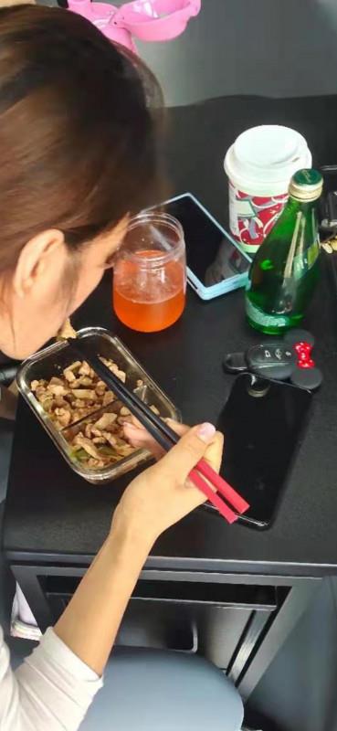 约了好久的妹子 第1张