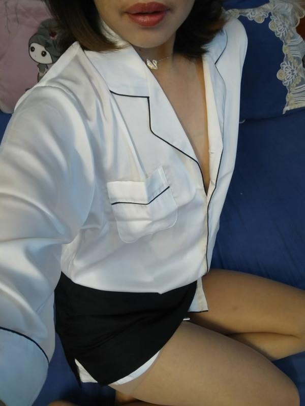 大嘴唇风骚少妇 第2张