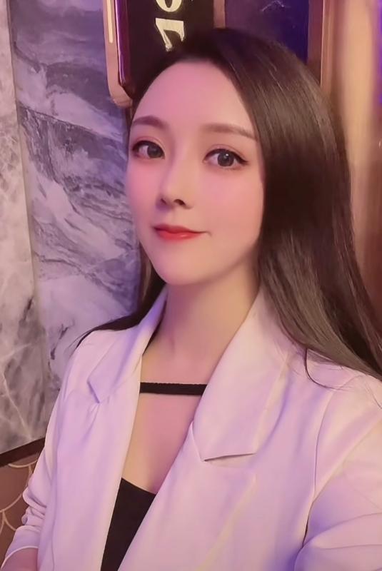 朝阳御姐制服 第1张