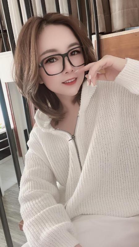 广州眼镜妞Coco 第2张