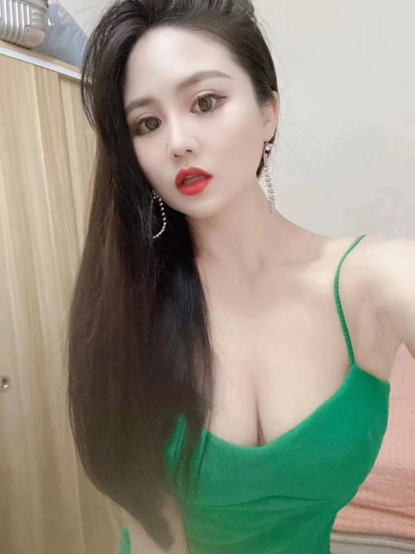 仲恺高新区的大奶妞 第1张