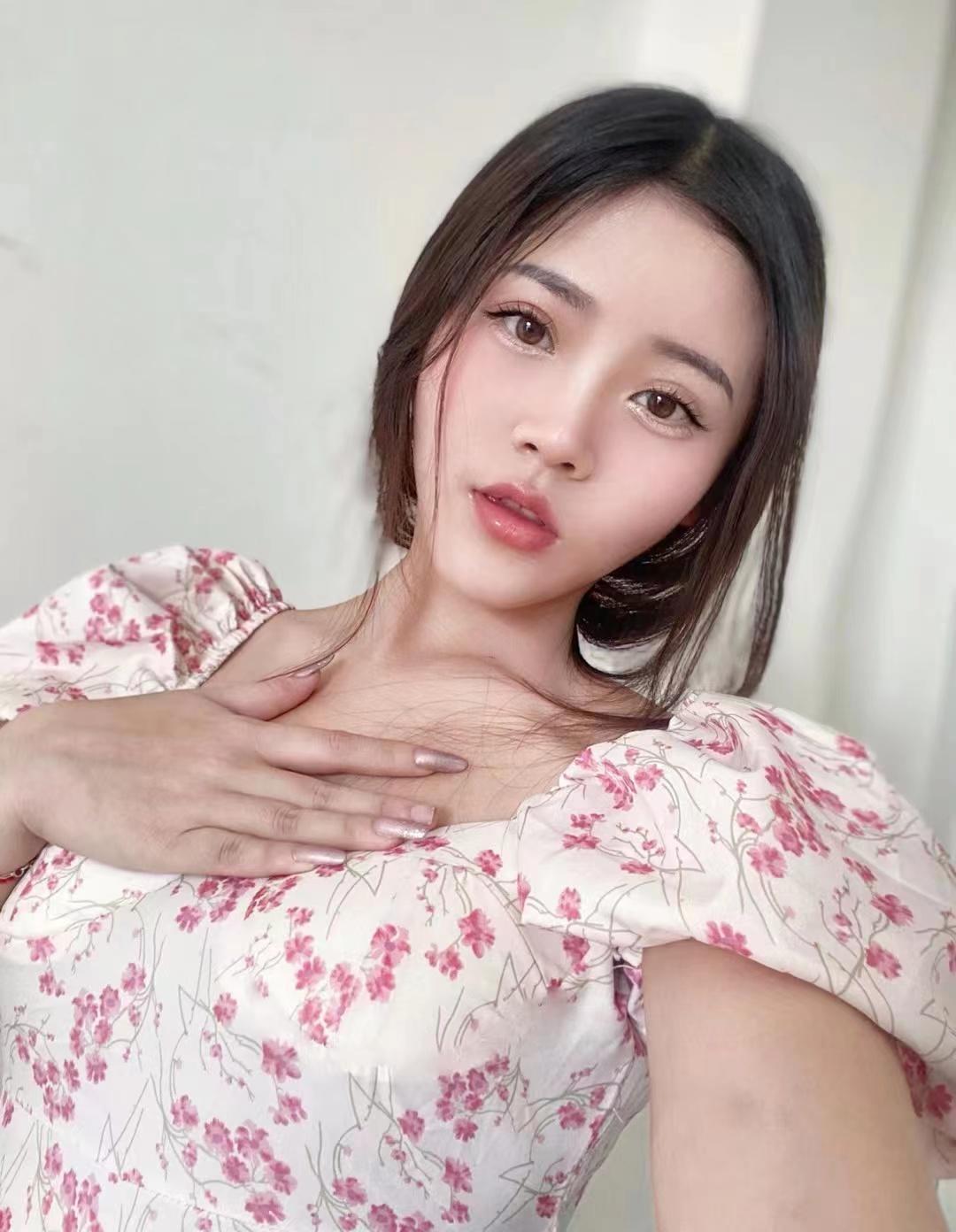 小花裙妹子，各方面都不错 第1张