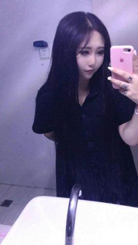 长春年轻貌美，胸是真大的纹身小妹。 第1张