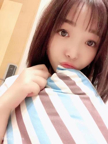 海珠温柔可人的桃子 第1张