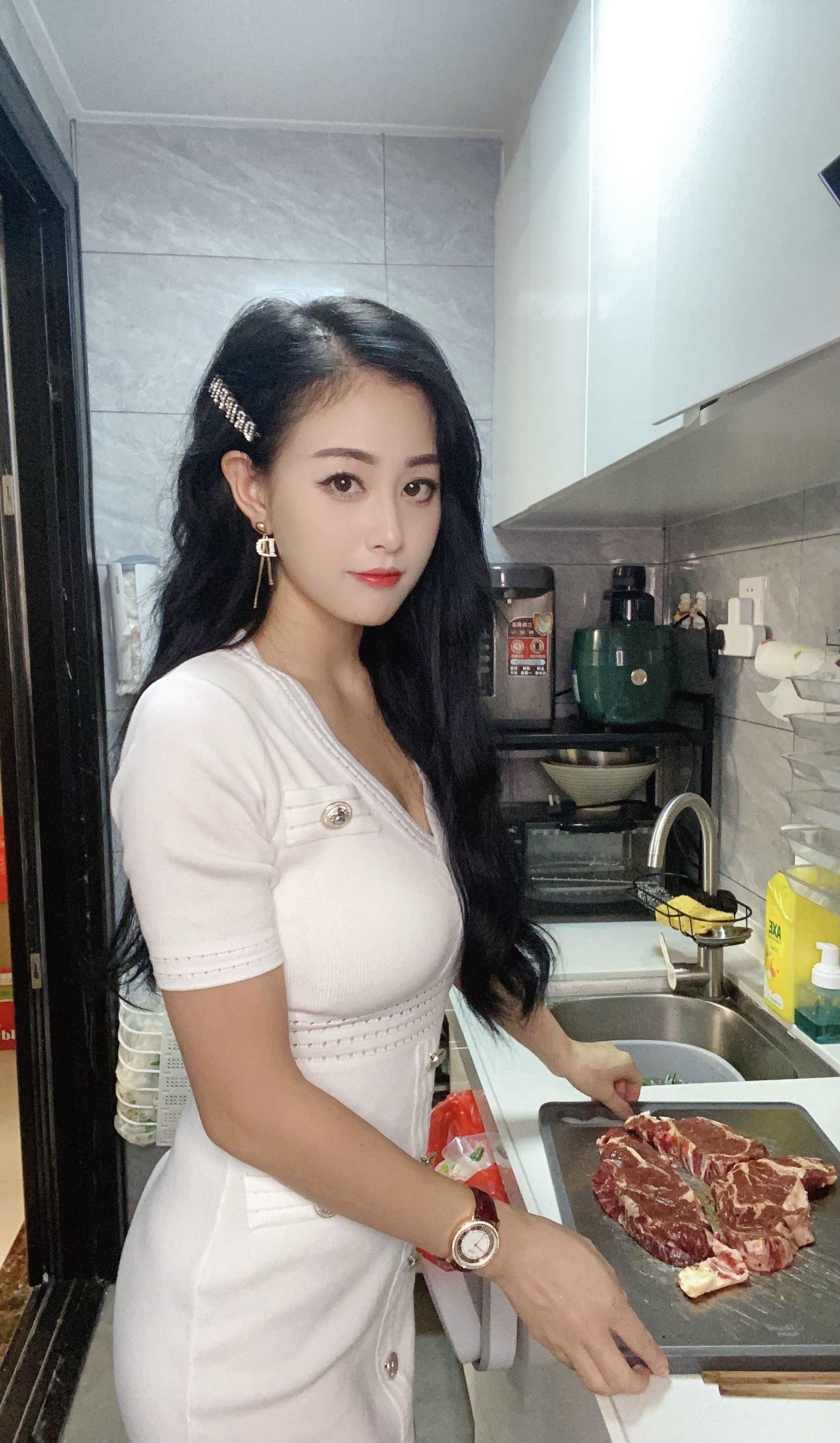 昨晚去的少妇,单亲妈妈,保养的真好 第1张