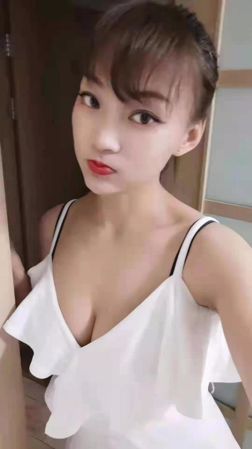 泰安瑜伽小姐姐 第1张
