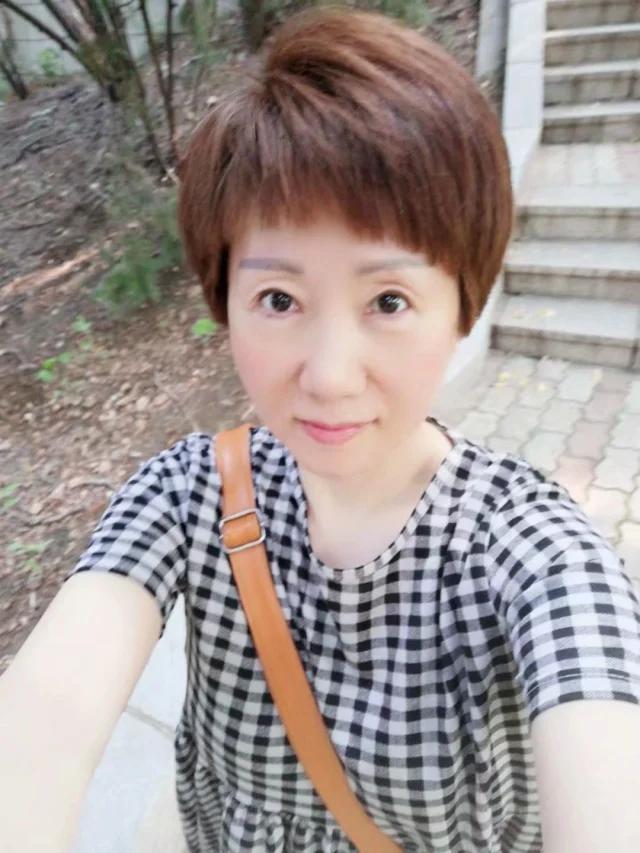 再来一个老熟女 第2张